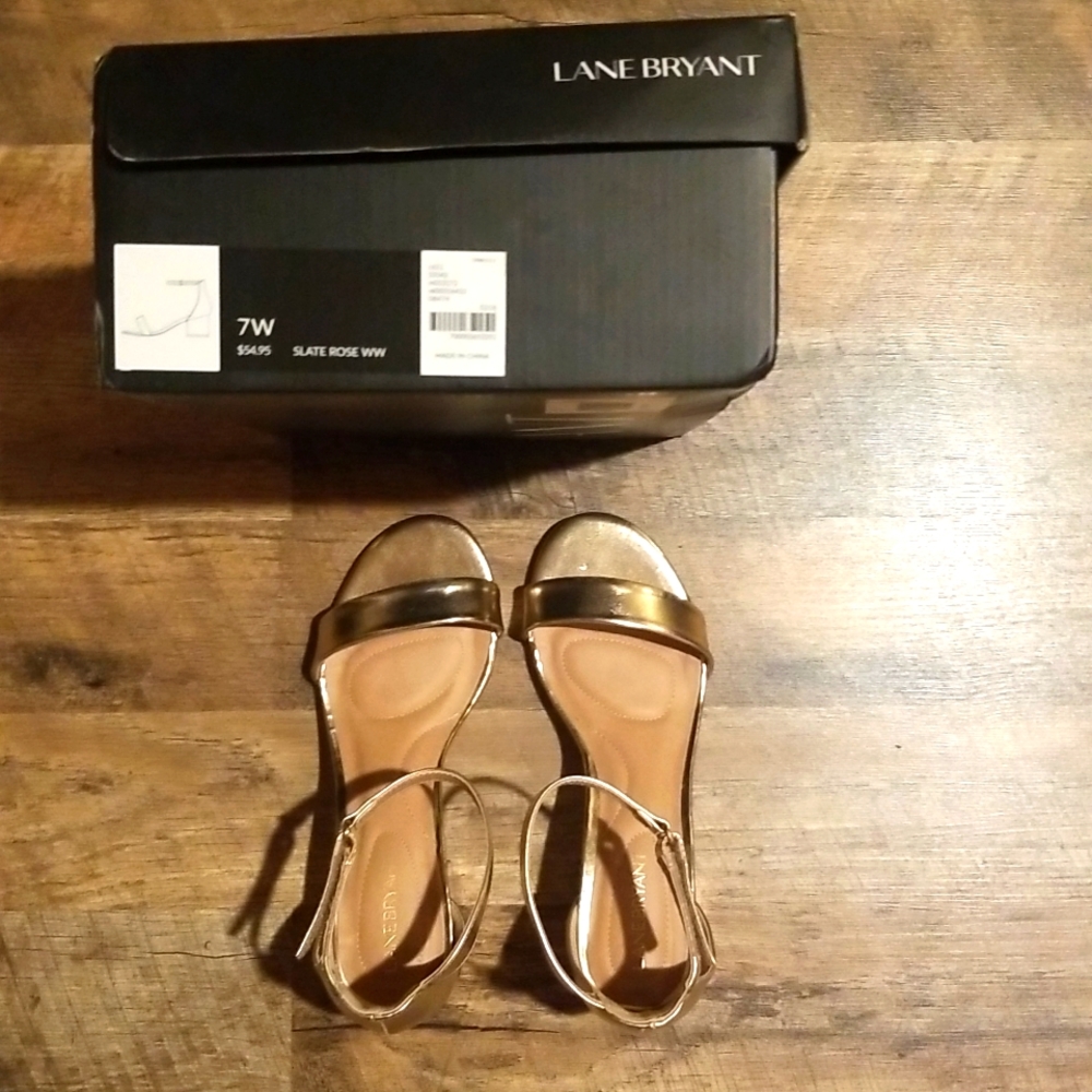 Lane Bryant Rose Gold block heels size 7W